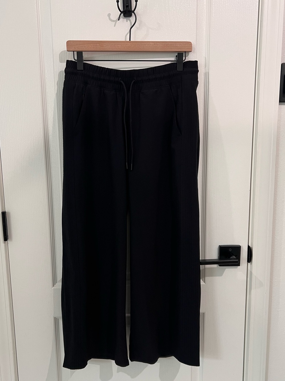 Athleta Avenue Wide Leg Crop Pant